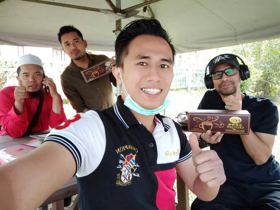 Perkongsian produk CEO Café